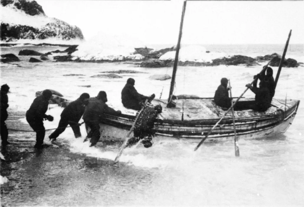 Frank Worsley and his crew launching the James Caird from Elephant Island. Imperial Trans-Antarctic Expedition (Endurance), 1914-17. Frank Hurley Photograph Canterbury Museum 1917.